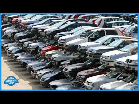 How Do Salvage Yards For Automobiles Work?